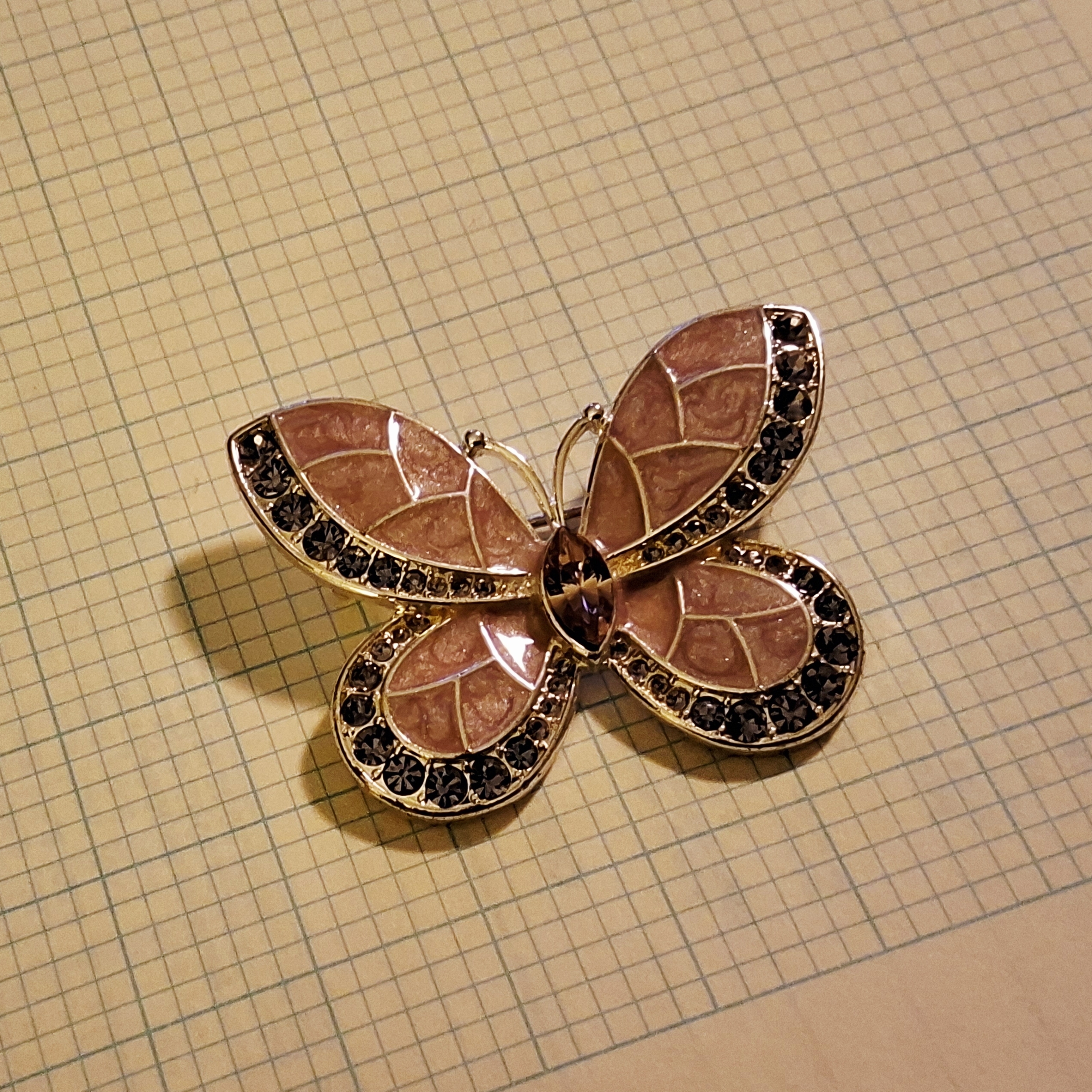 Chic Butterfly Brooch Pin In Mauve Pink And Lilac Purple